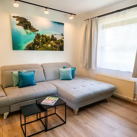 Apartment Seenah Gaisrueckenstrasse Poertschach By S4y